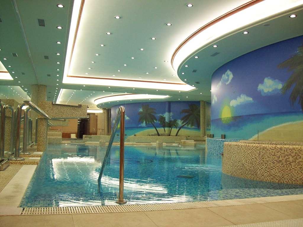 Palace 4*