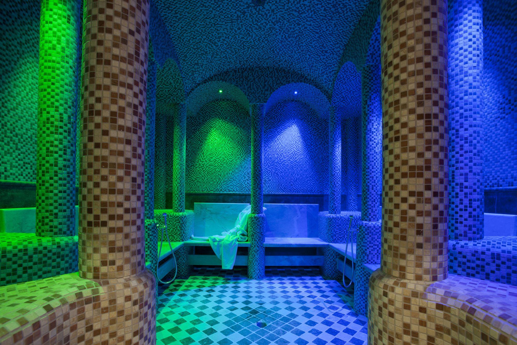 Palace 4*