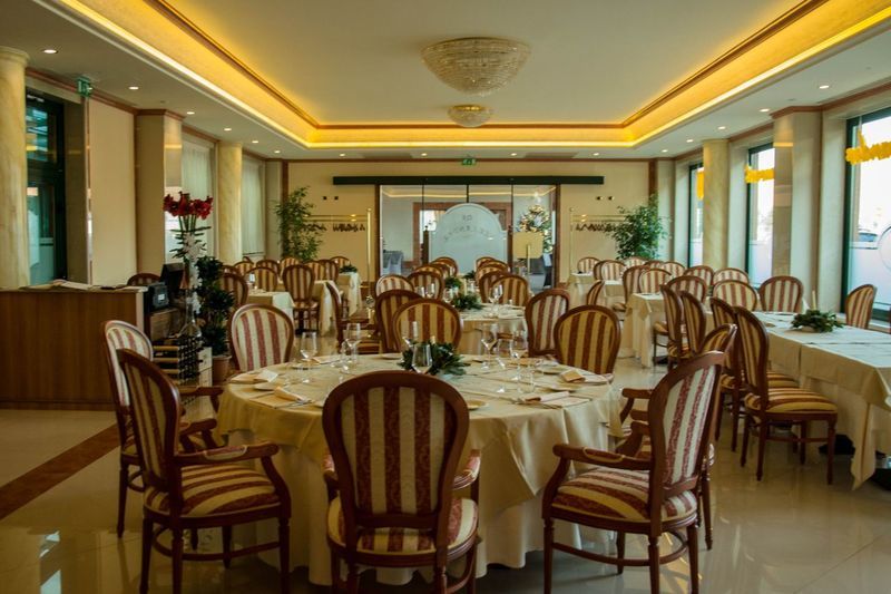 Palace 4*