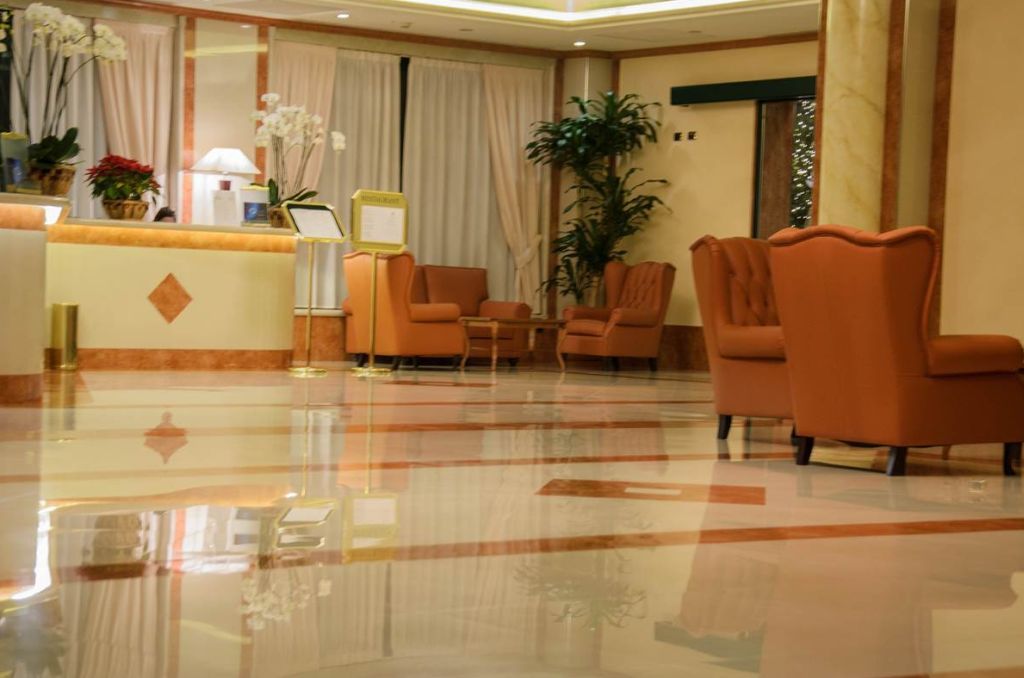 Palace 4*